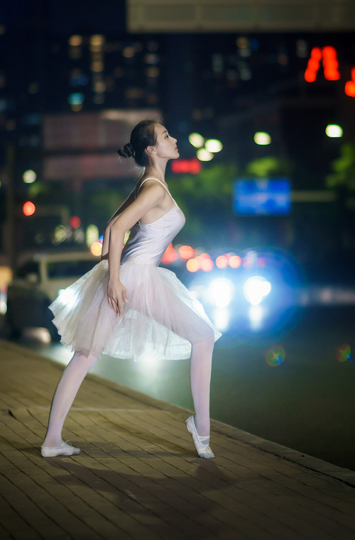 中国足球探索赛事与传统文化融合提升本土认同，中外足球文化