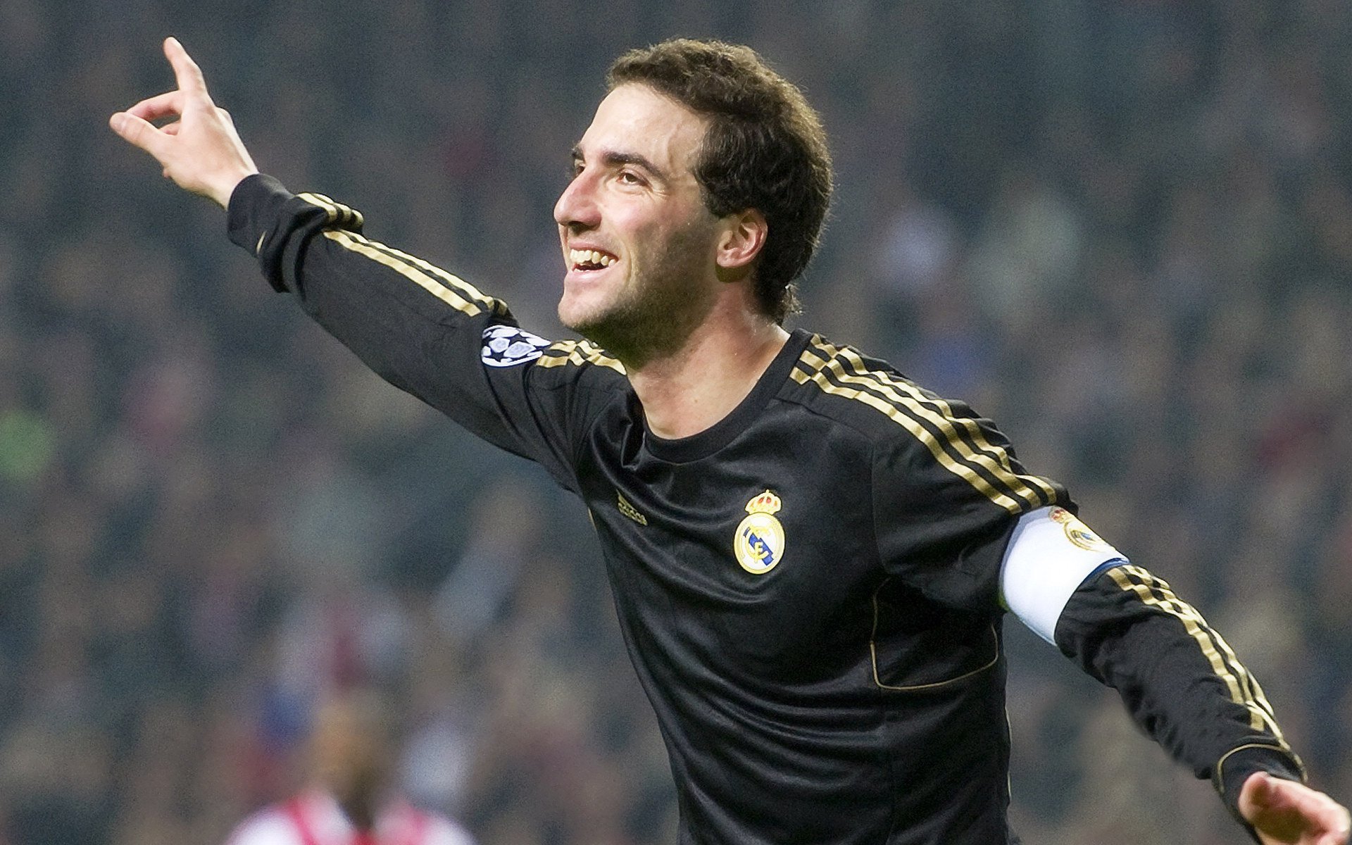 英超球队的多平台内容制作，英超球队的特点